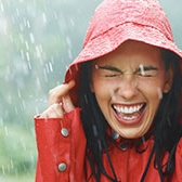 women-under-rain-w252
